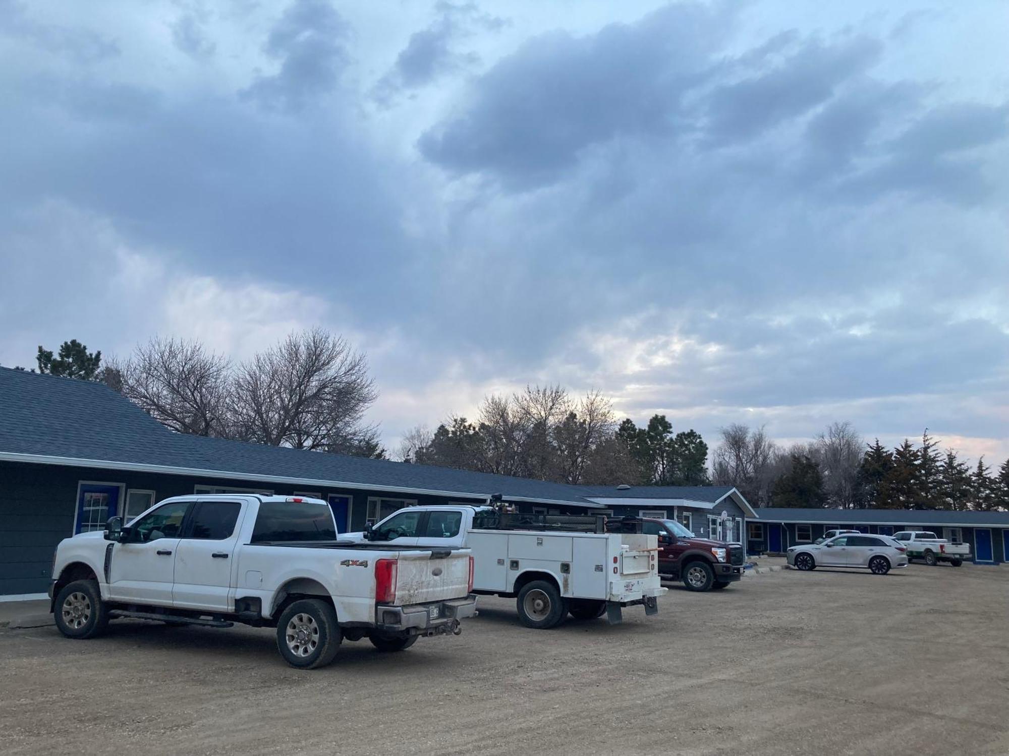 Dew Drop Inn Motel By Oyo Miller Sd Exterior photo